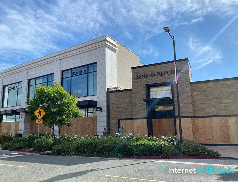 Closed stores in Walnut Creek, California