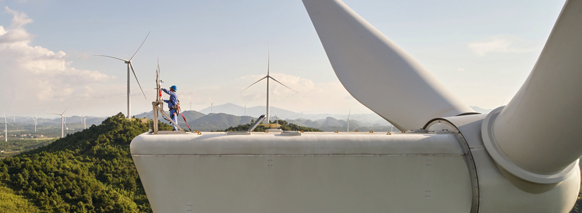 Blowing Money: Apple Fund Invests in Wind Farms in China
