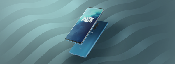 The New Flagship Smartphone OnePlus 8 Pro Received a Record Display Brightness